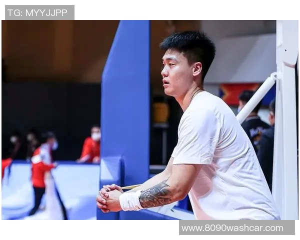 赵泰隆：从篮球新星到职业生涯的辉煌转折与未来展望